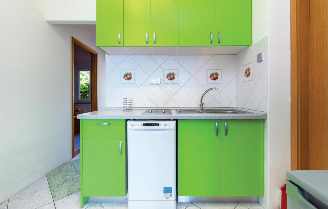 Beautiful Apartment In Crikvenica With Kitchen Екстер'єр фото
