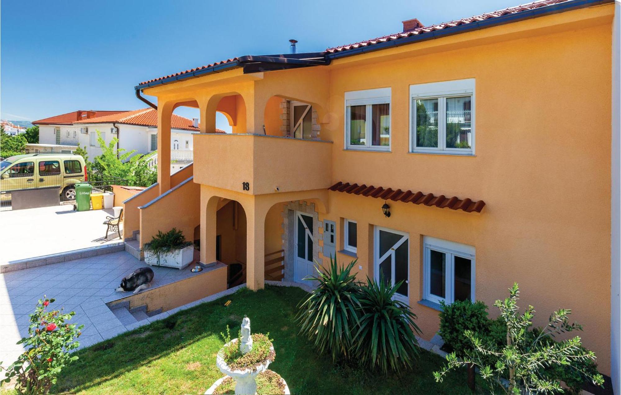 Beautiful Apartment In Crikvenica With Kitchen Екстер'єр фото