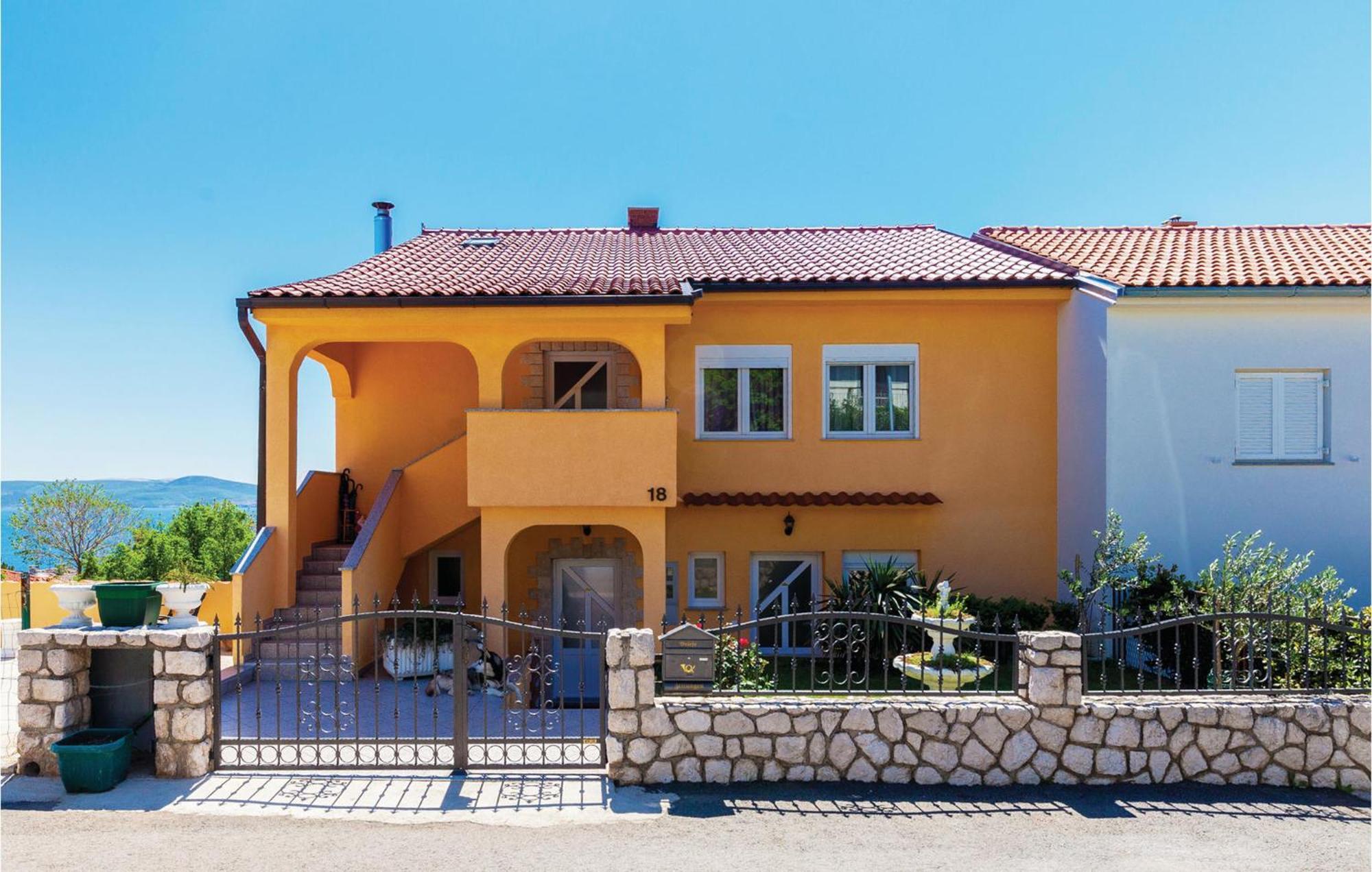 Beautiful Apartment In Crikvenica With Kitchen Екстер'єр фото