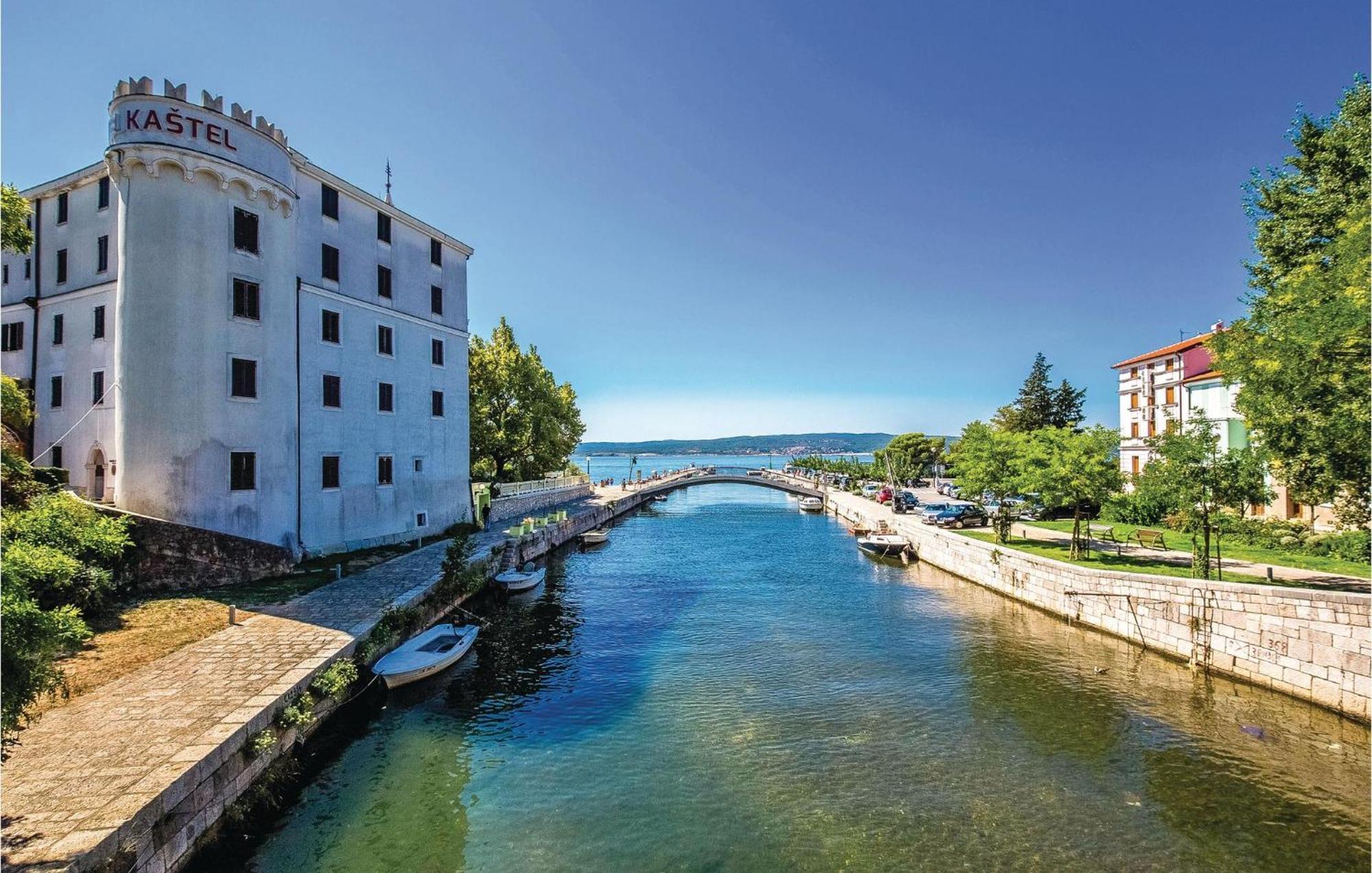 Beautiful Apartment In Crikvenica With Kitchen Екстер'єр фото
